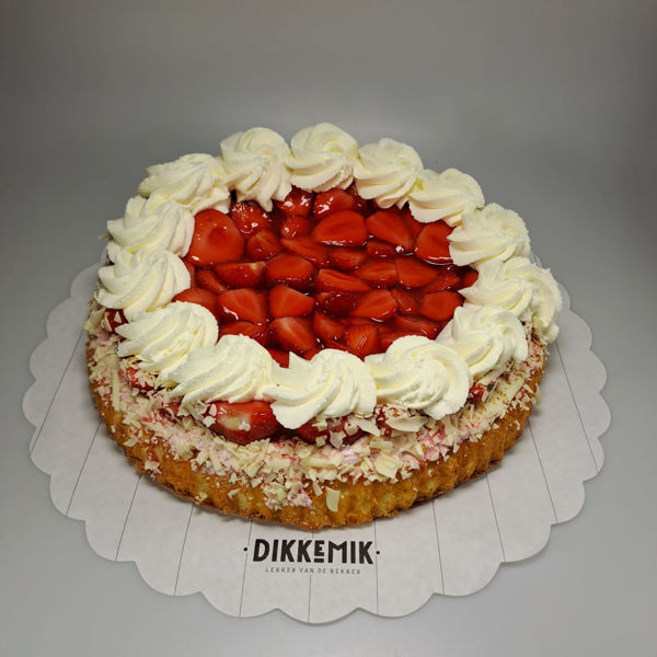Afbeelding van Aardbei op cakebodem met room